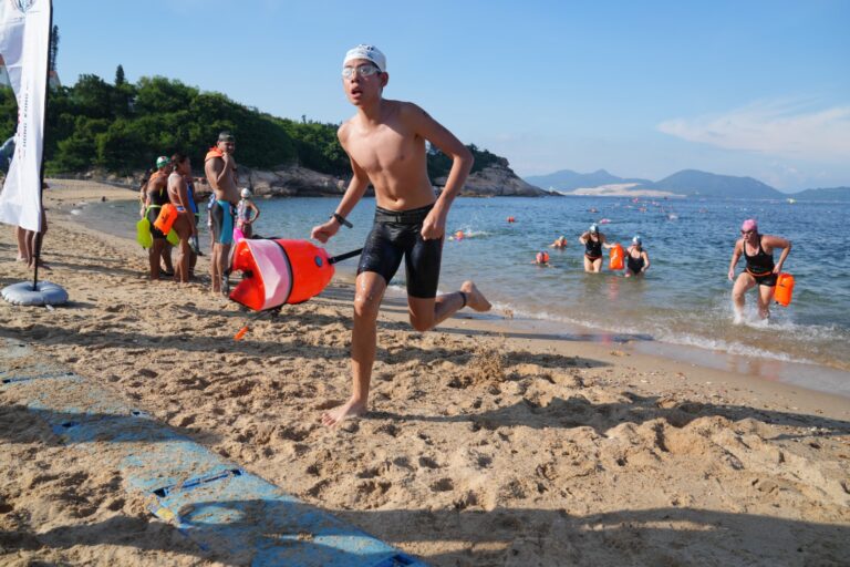 守護無塑海洋：Life Solutions 馳援石澳泳賽